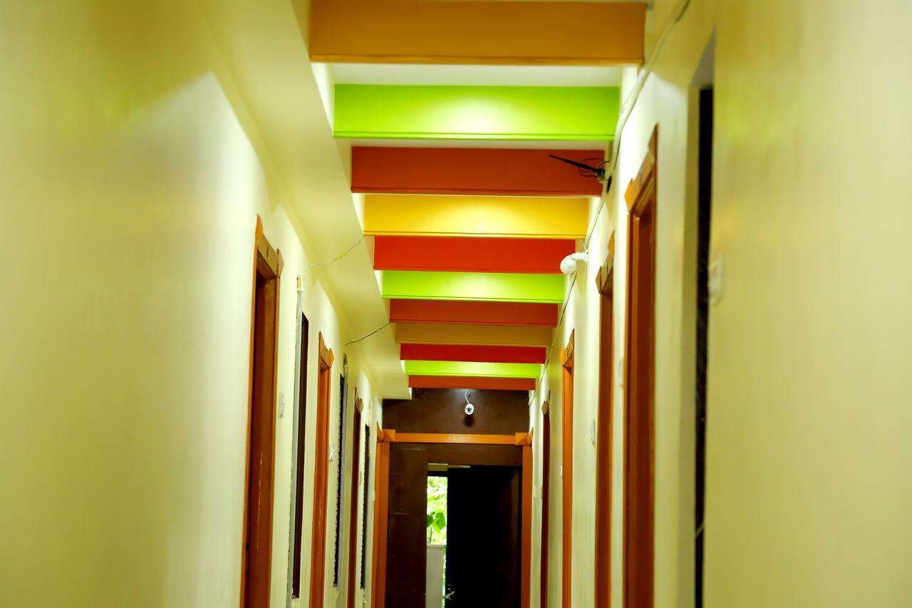 Divya Lodge Hyderabad Eksteriør billede