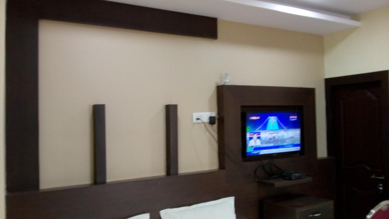 Divya Lodge Hyderabad Eksteriør billede